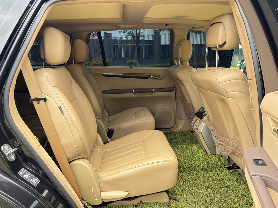 Mercedes-Benz R Class 2009 car image #16