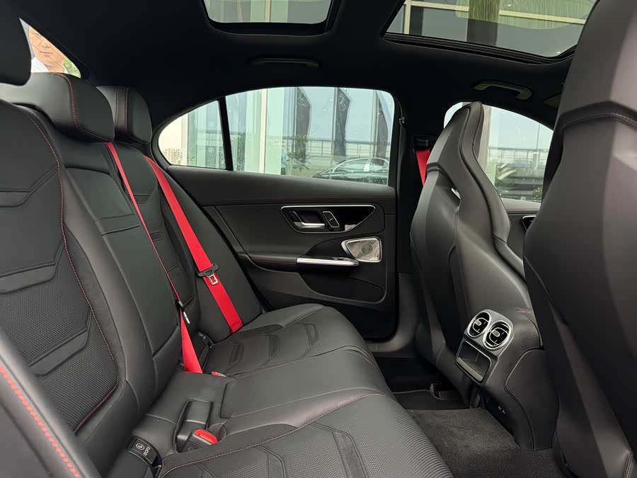 Mercedes-Benz C AMG New Energy 2024 изображение автомобиля #16