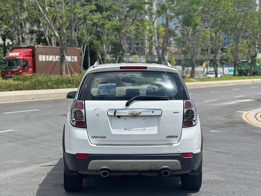 Chevrolet Captiva 2016 car image #16