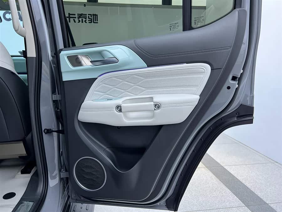 Tank 300 New Energy 2024 #16 Tank 300 New Energy 2024 car image #16