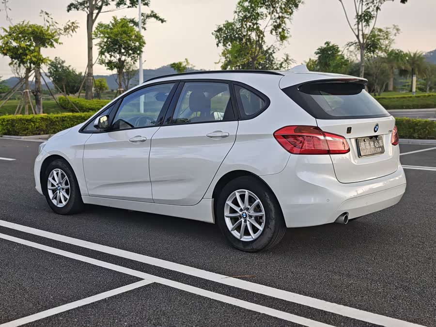 BMW 2 Series Tourer 2018 car image #16