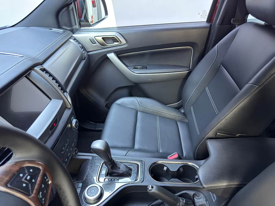 Ford Everest 2019 #16 Ford Everest 2019 car image #16