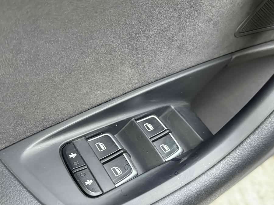 Audi S6 2013 car image #16