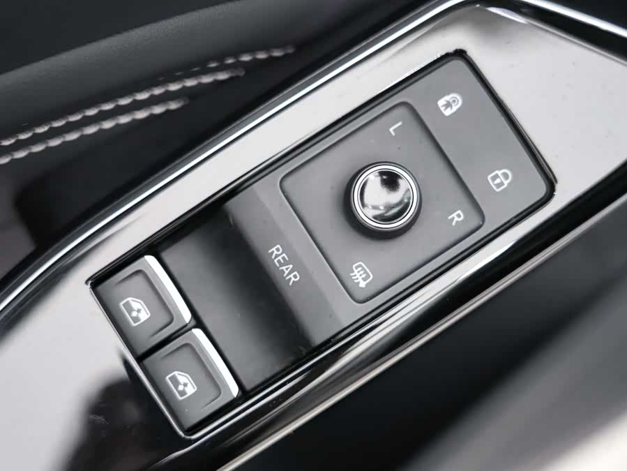 Volkswagen ID.4 Crozz 2024 car image #16