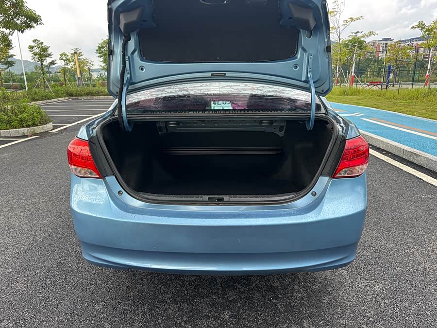 BYD L3 2015 car image #16