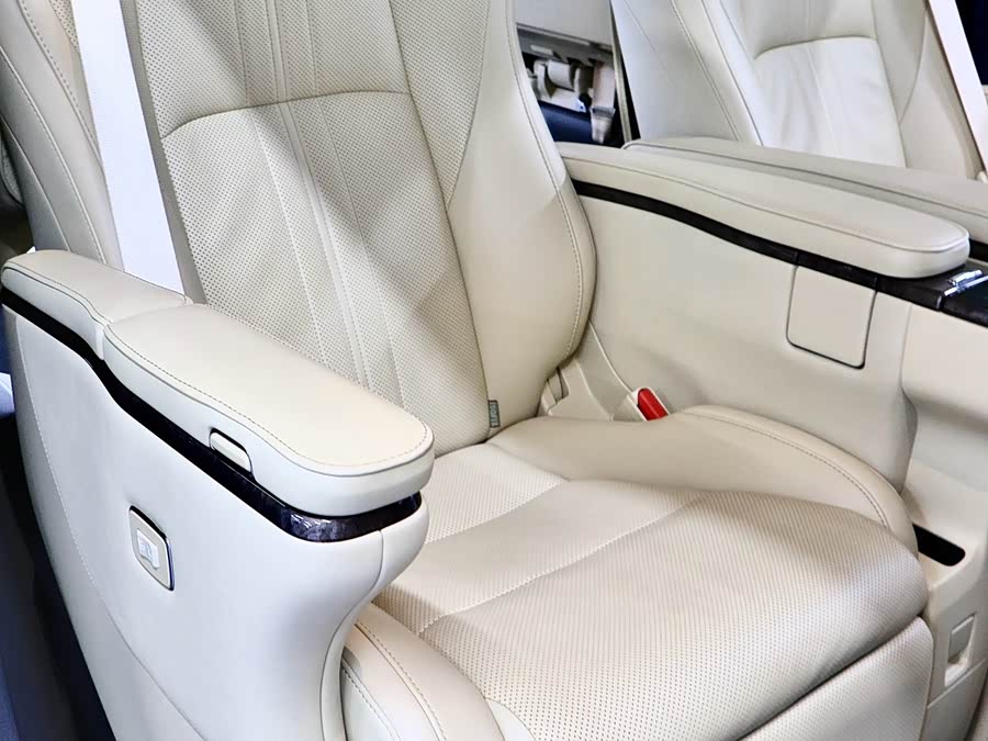 Toyota Alphard 2021 #16 Toyota Alphard 2021 car image #16