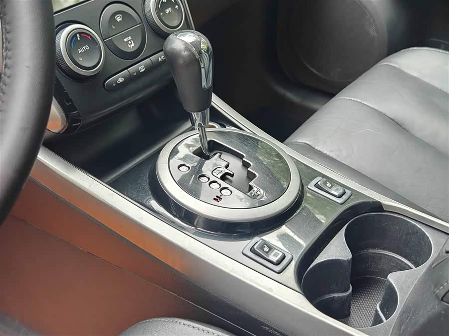 Mazda CX-7 (Imported) 2010 car image #16