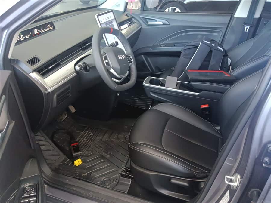 哪吒汽车 哪吒AYA 2024 #16 哪吒汽车 哪吒AYA 2024 汽车图片 #16