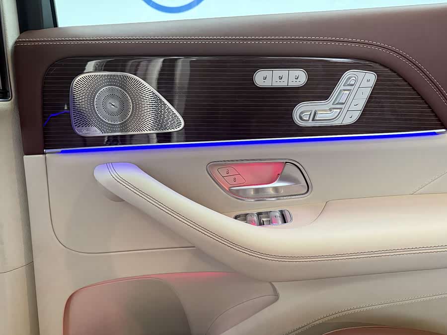 Mercedes-Benz Maybach GLS 2022 #16 Mercedes-Benz Maybach GLS 2022 car image #16