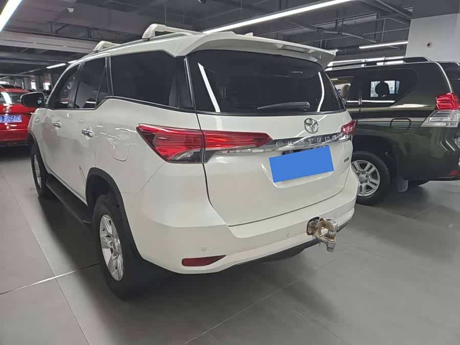 Toyota Fortuner 2019 #16 Toyota Fortuner 2019 car image #16