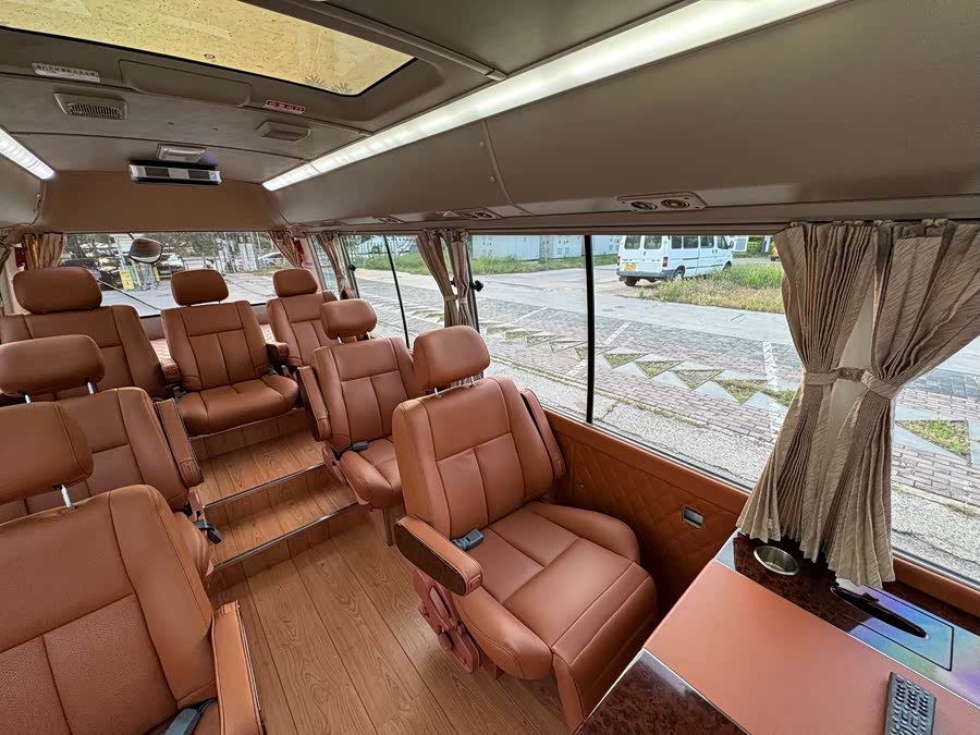 Toyota Coaster 2015 #16 Toyota Coaster 2015 imagen de coche #16