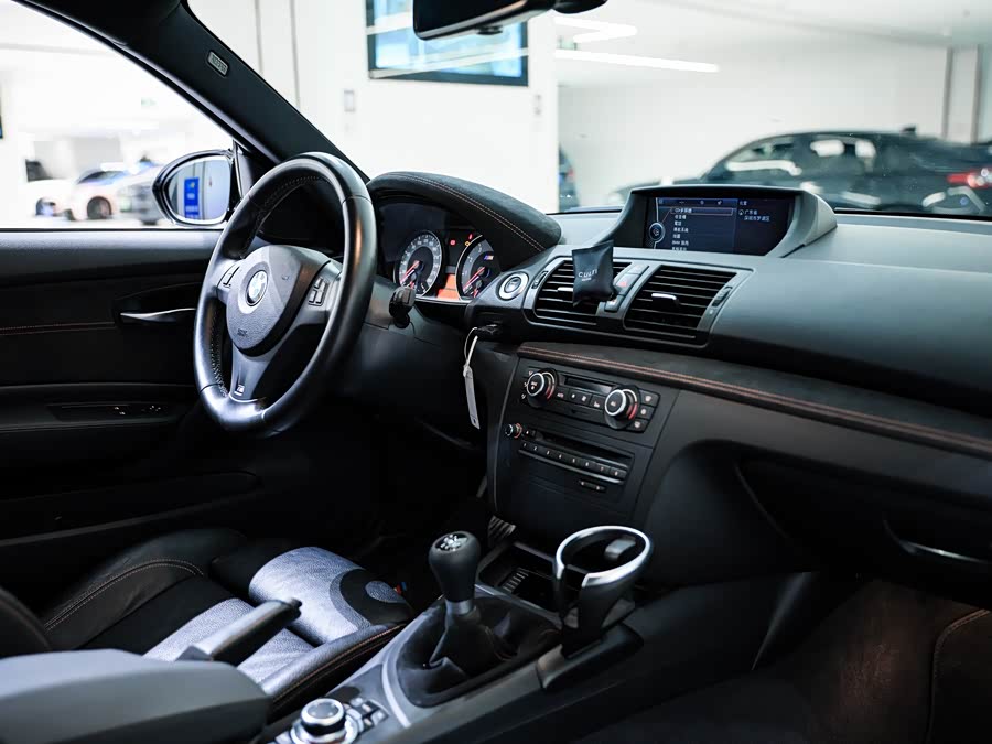 BMW 1 Series M 2012 #16 BMW 1 Series M 2012 car image #16