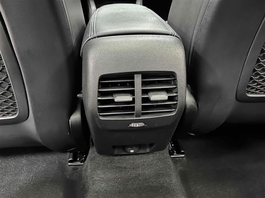 Ford Focus Active 2021 car image #16