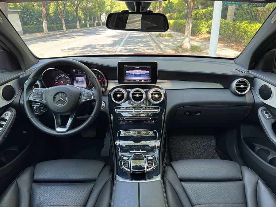 Mercedes-Benz GLC Coupe 2018 #16 Mercedes-Benz GLC Coupe 2018 car image #16