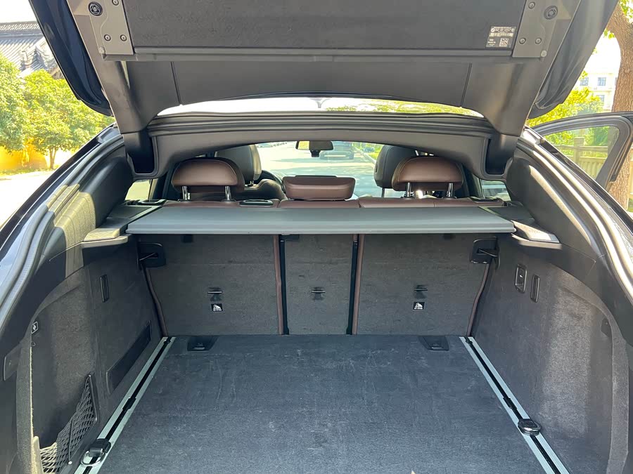 BMW X4 2020 car image #16