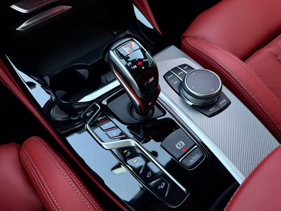 BMW X4 M 2021 car image #16