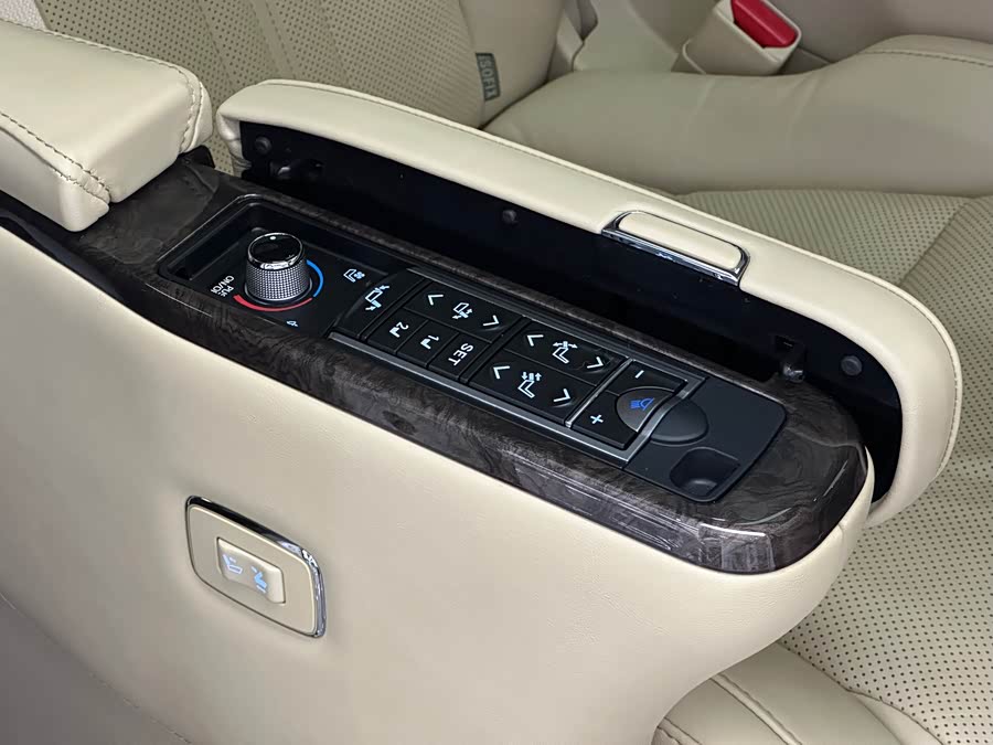 Toyota Alphard 2019 #16 Toyota Alphard 2019 car image #16