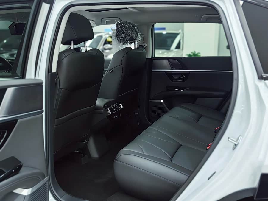 Honda P7 2025 car image #16