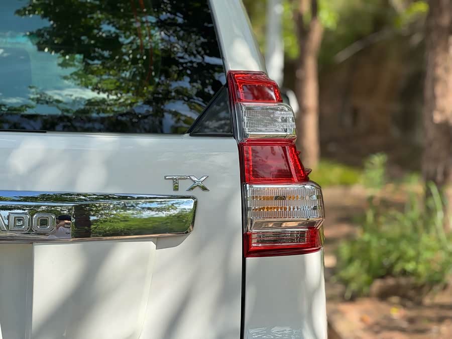 Toyota Land Cruiser Prado 2012 car image #16