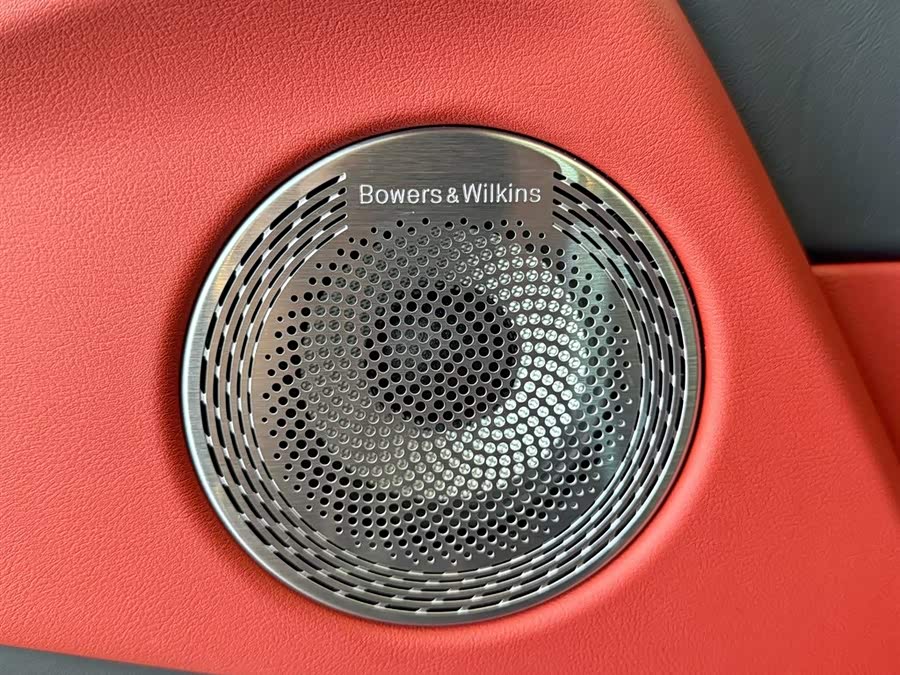 BMW XM 2024 car image #16