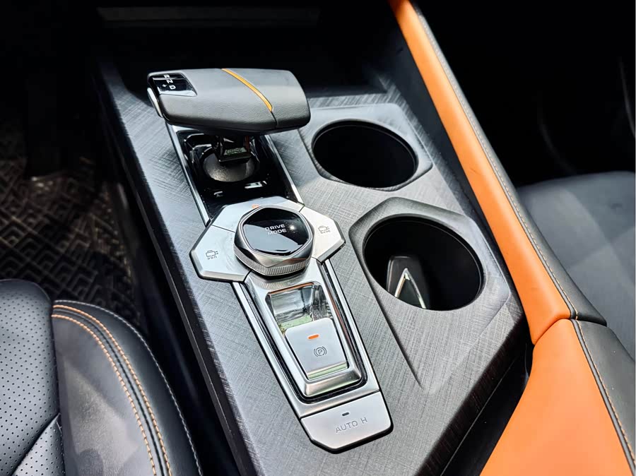 Changan UNI-V iDD 2022 #16 Changan UNI-V iDD 2022 car image #16