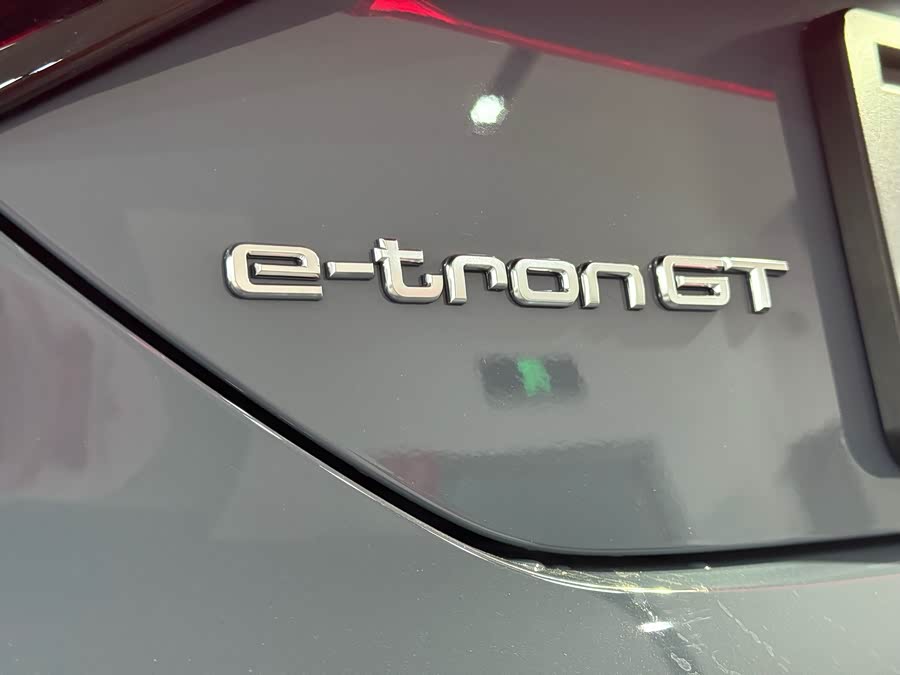 Audi e-tron GT 2024 صورة سيارة #16