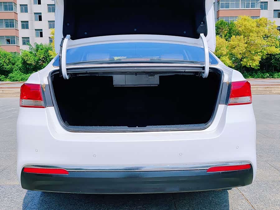 起亚 起亚K4 2014 汽车图片 #16