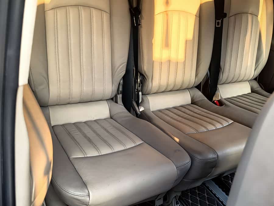 奔驰 唯雅诺 2011 汽车图片 #16