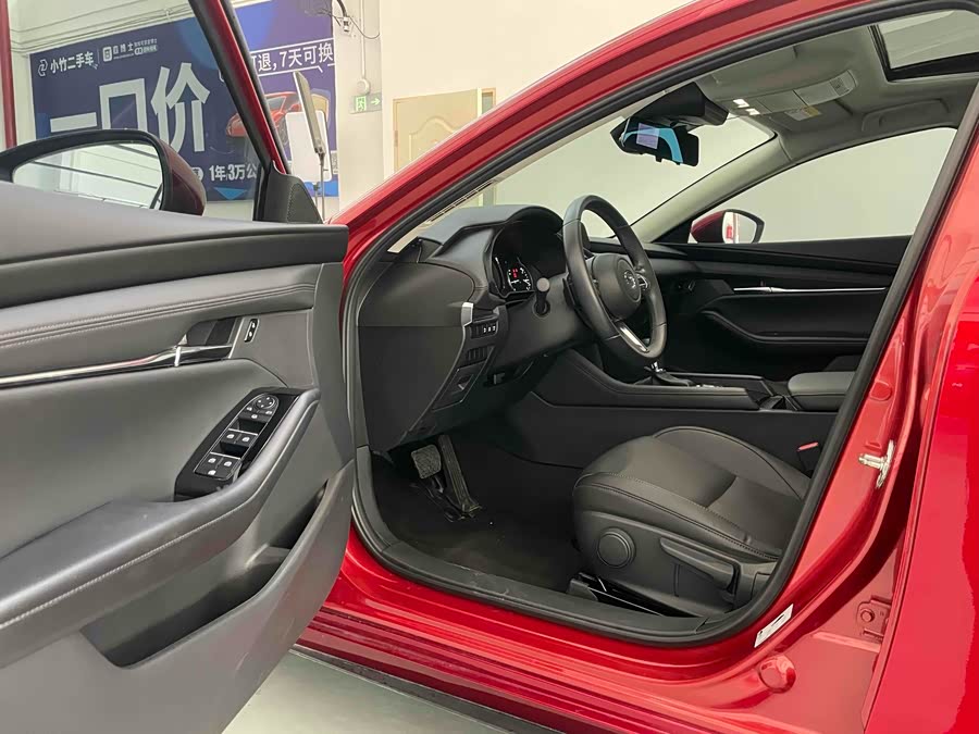 Mazda 3 Axela 2022 immagine di auto #16