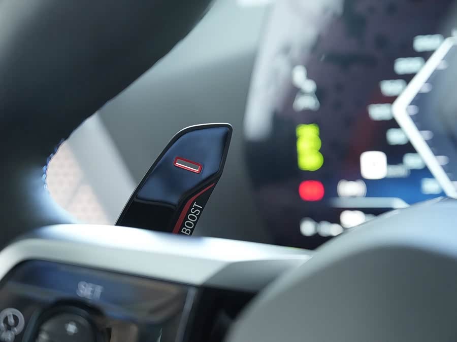 BMW M235L car image #16