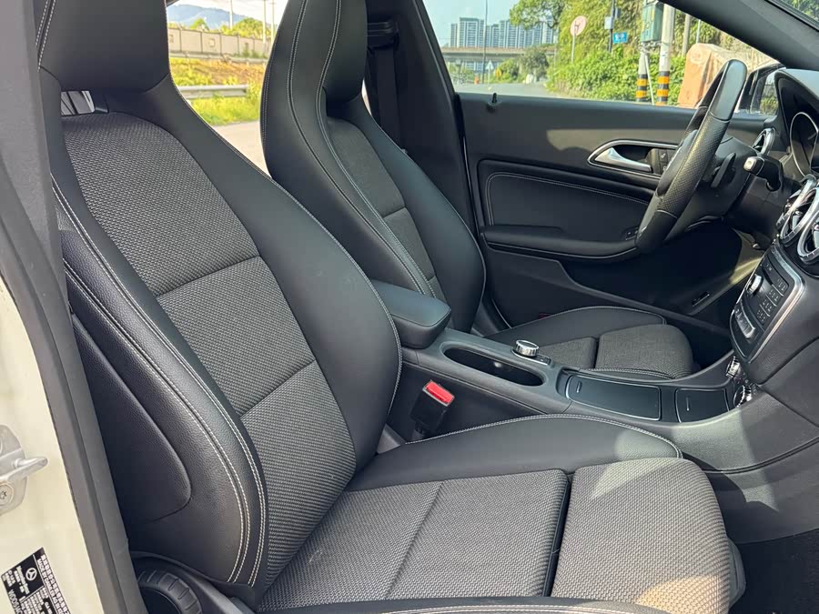 Mercedes-Benz CLA Class (Imported) 2017 #16 Mercedes-Benz CLA Class (Imported) 2017 car image #16