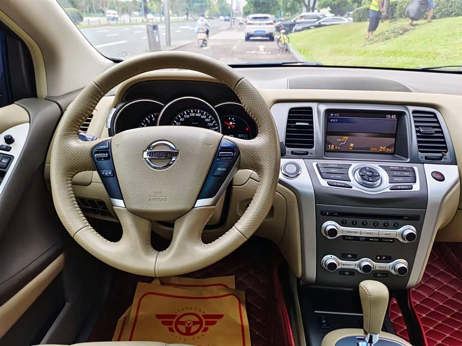 Nissan Murano 2015 immagine di auto #16