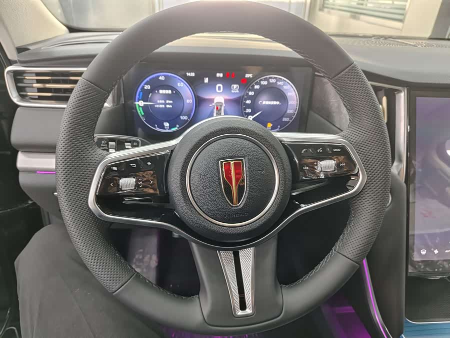 HongQi HS7 PHEV 2025 #16 HongQi HS7 PHEV 2025 car image #16