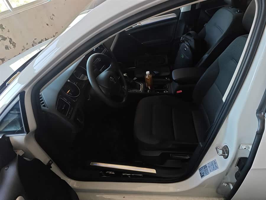 Volkswagen Golf Pure Electric 2020 imagen de coche #16