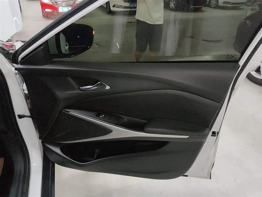 Chevrolet Charm 2023 car image #16