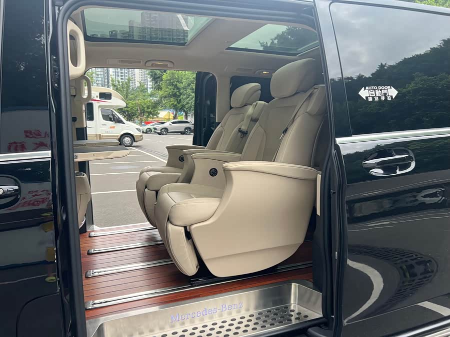 Mercedes-Benz V Class 2019 #16 Mercedes-Benz V Class 2019 car image #16