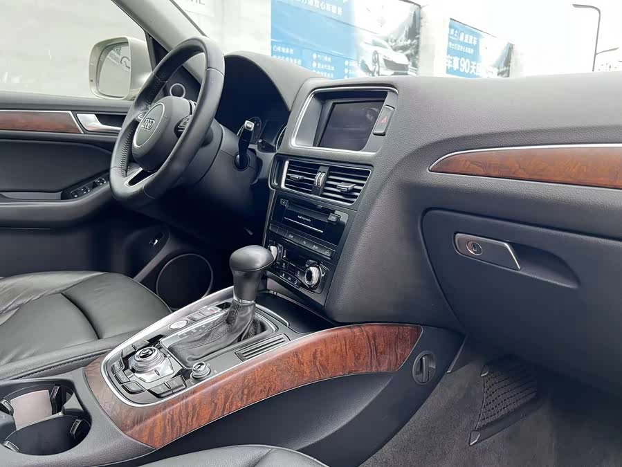 Audi Q5 2013 car image #16