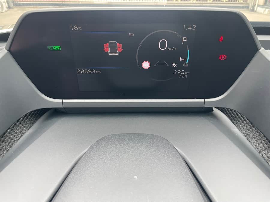 Toyota bZ4X 2022 immagine di auto #16