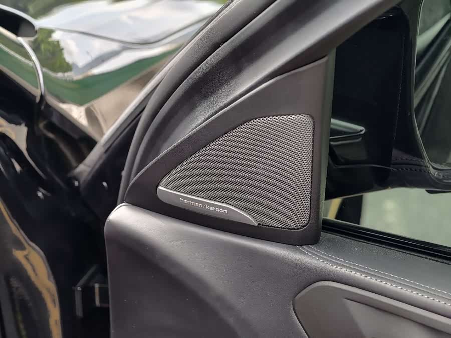 BMW X6 M 2023 car image #16