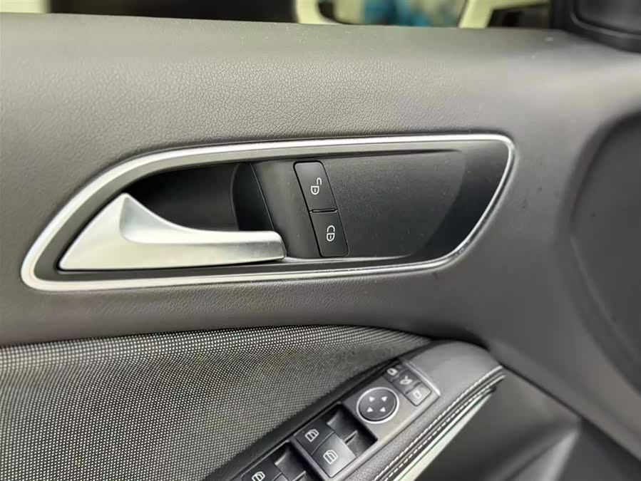 Mercedes-Benz A Class (Imported) 2018 car image #16