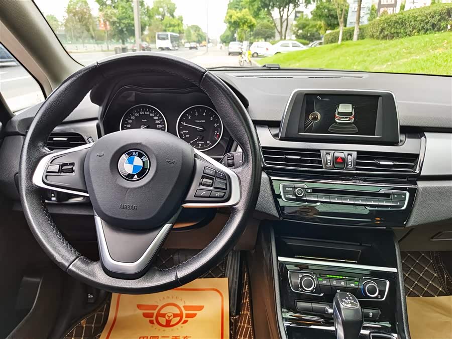 BMW 2 Series Tourer 2017 #16 BMW 2 Series Tourer 2017 imagem de carro #16