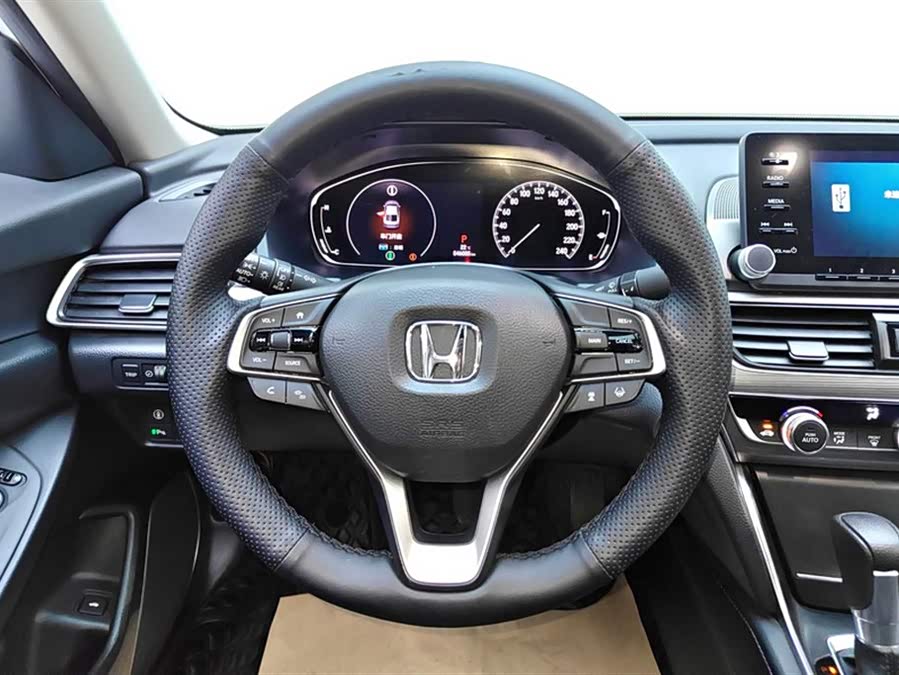 Honda Accord 2020 car image #16