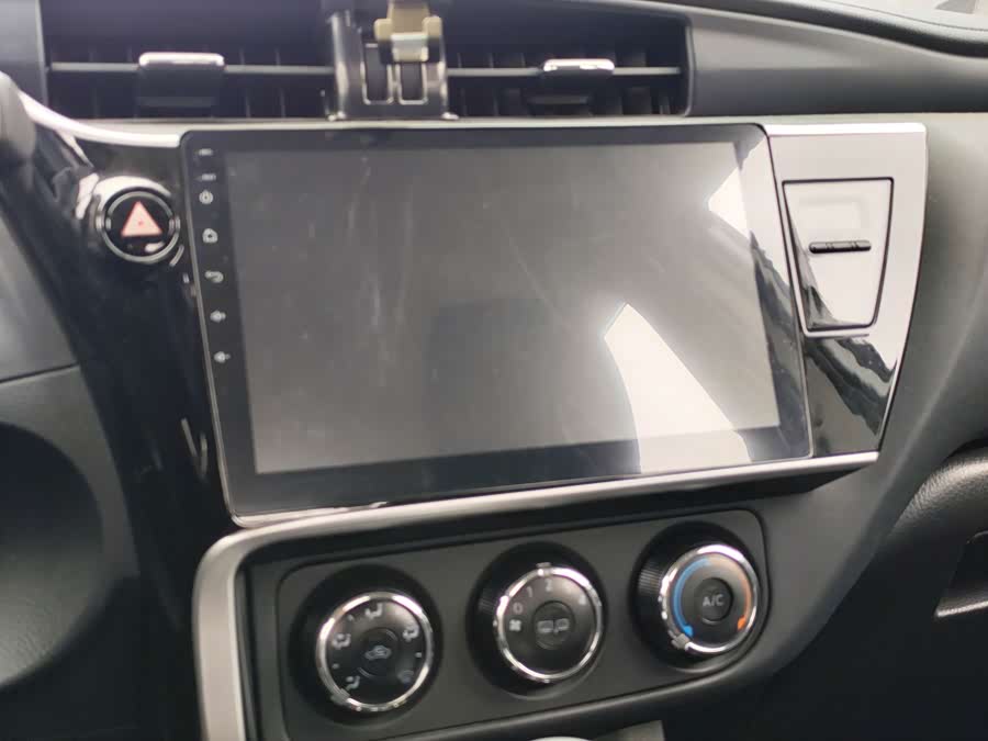 Toyota Corolla 2018 car image #16