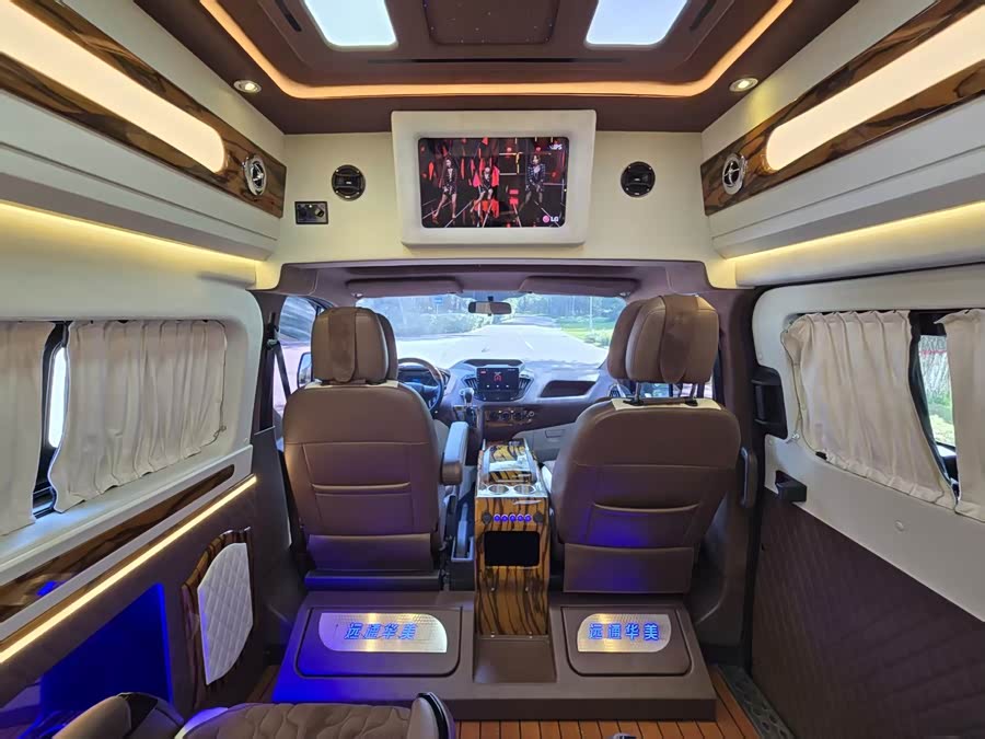 Ford Transit 2022 immagine di auto #16