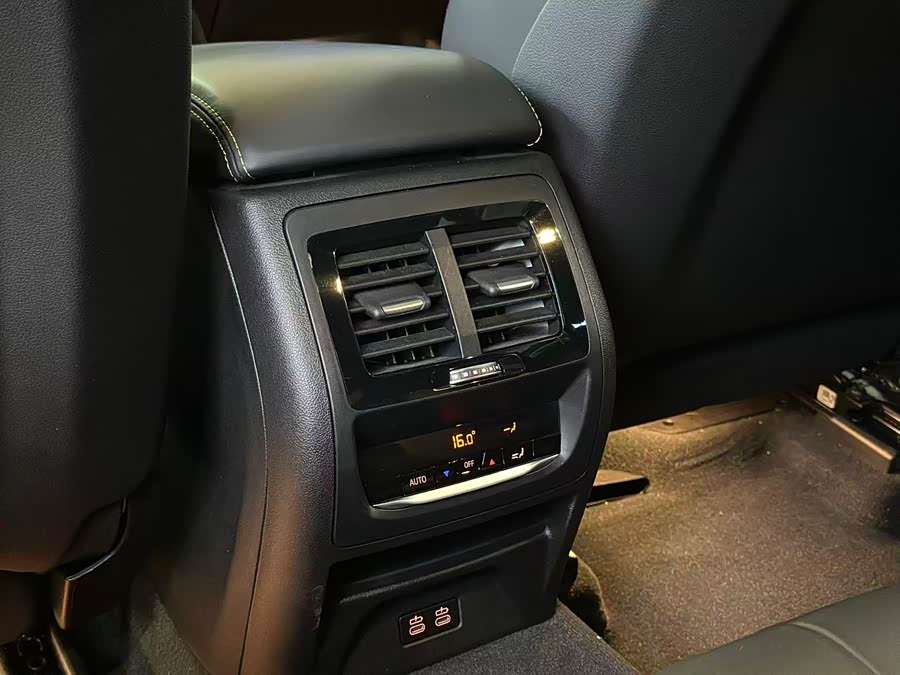 BMW X4 M 2020 immagine di auto #16