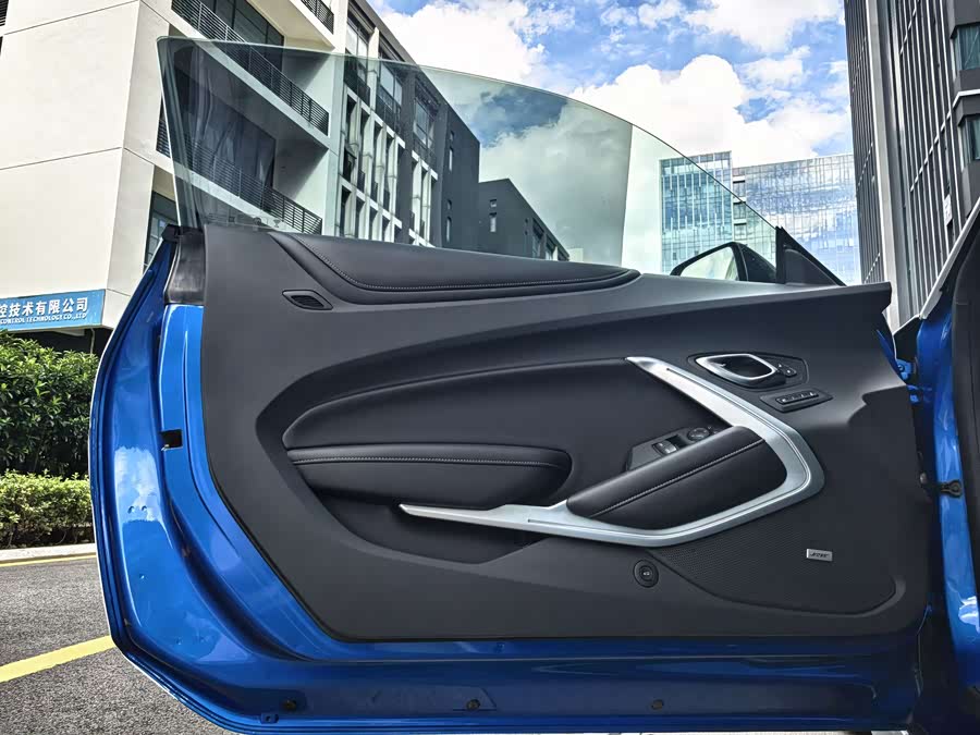 Chevrolet Camaro 2018 car image #16