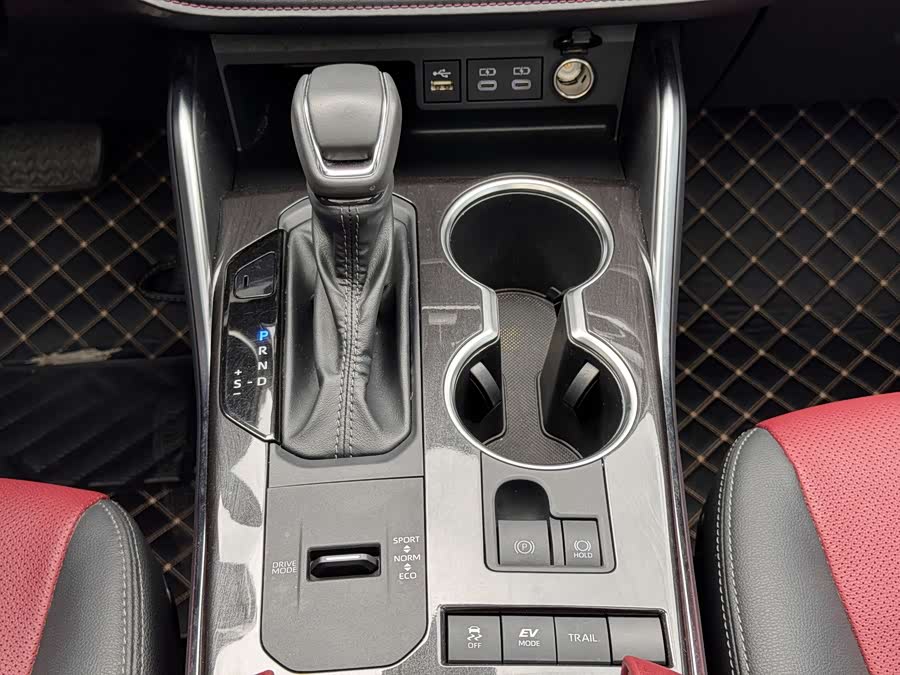 Toyota Crown Kluger 2024 car image #16