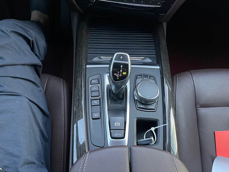 BMW X5 (Imported) 2018 immagine di auto #16