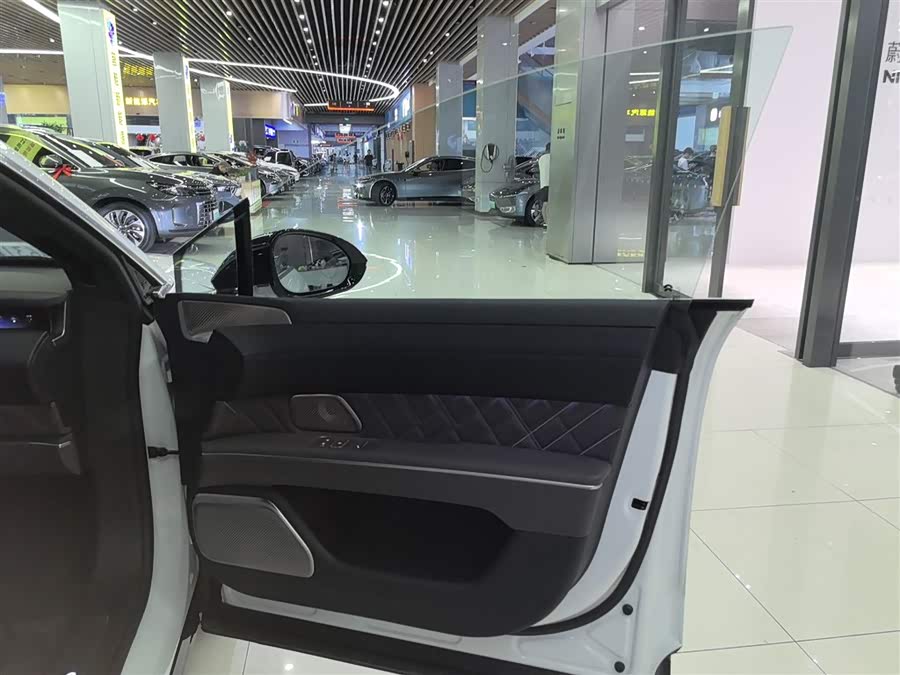 蔚来 蔚来ET9 2024 汽车图片 #16