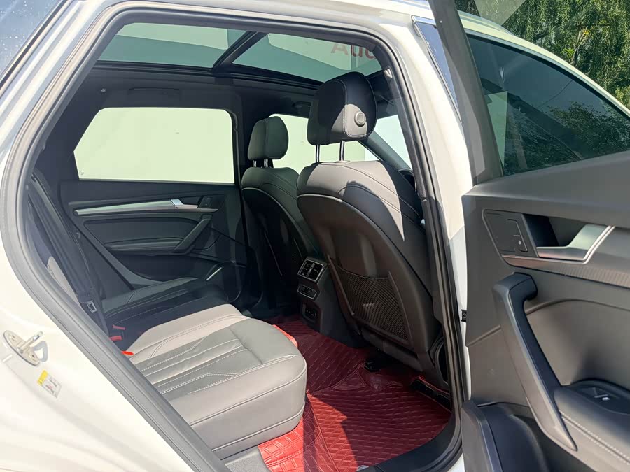 Audi Q5L 2022 car image #16